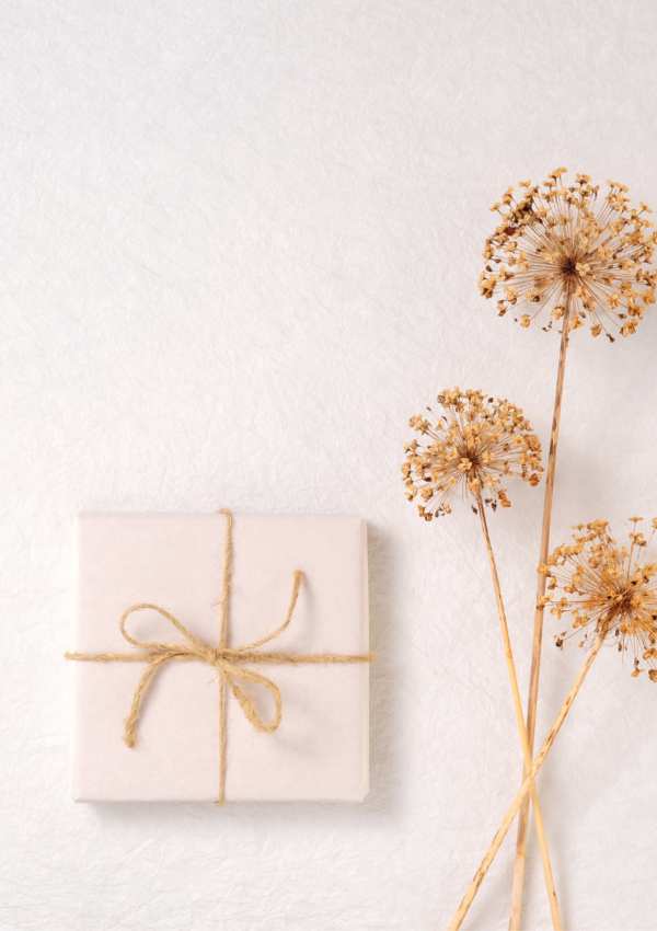 15+ Best Thoughtful Gifts for Mom