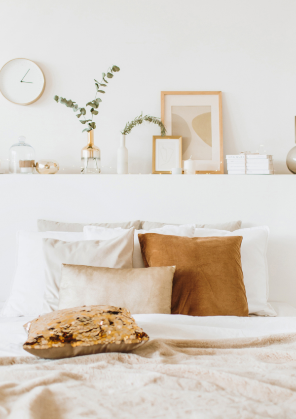 7 Rental Friendly Home Decor Tips