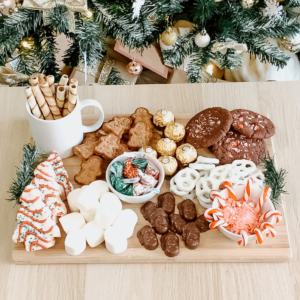 How to Make A Christmas Treat Charcuterie Board