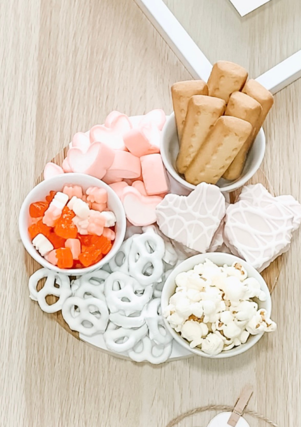 How to Make A Valentine’s Day Treat Charcuterie Board