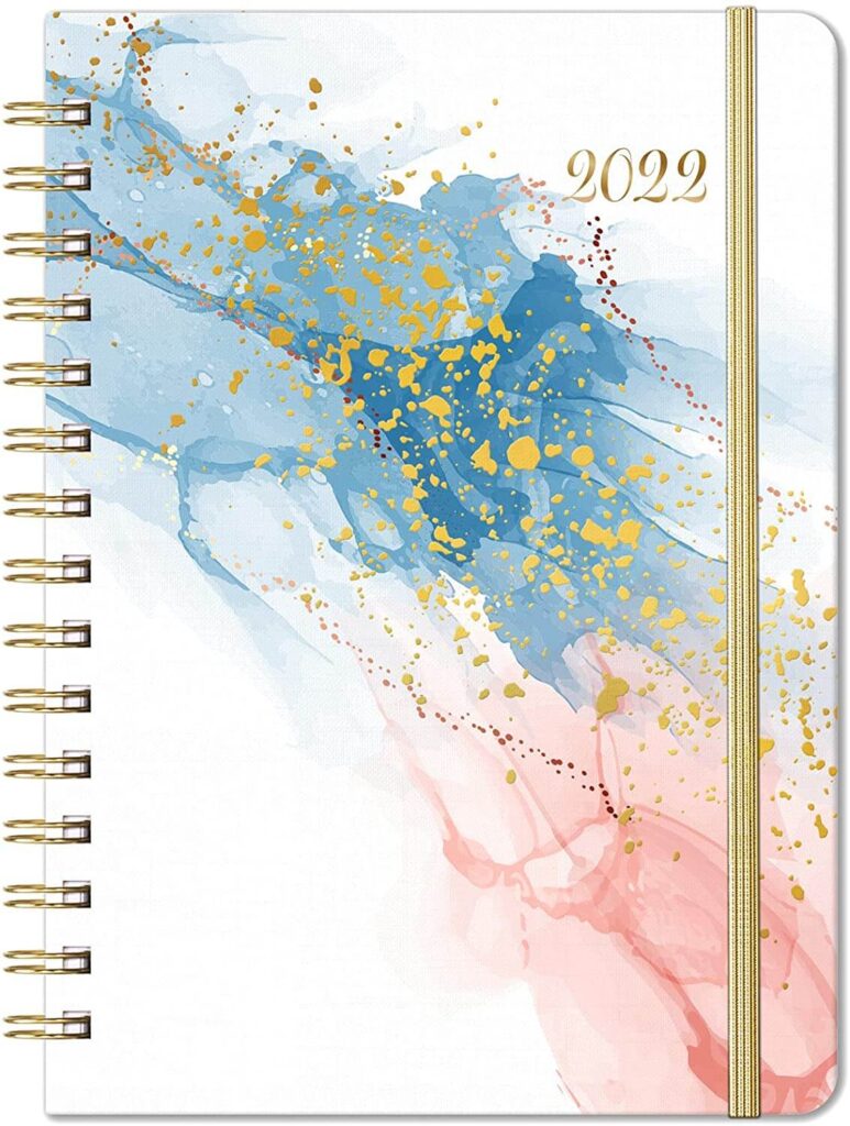 18 Girly Etsy Planners to buy for the New Year - 16