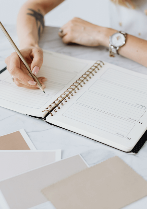 18+ Cute Girly Planners to buy for the New Year