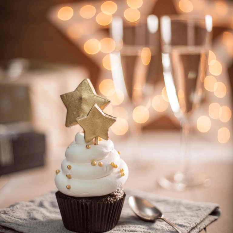 10 Fun Homemade New Year’s Eve Decoration Ideas