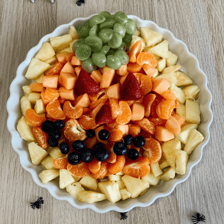 Easy Halloween Fruit Tray – Pumpkin Shaped