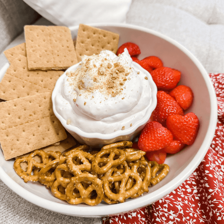 3 Ingredient Strawberry Cheesecake Dip