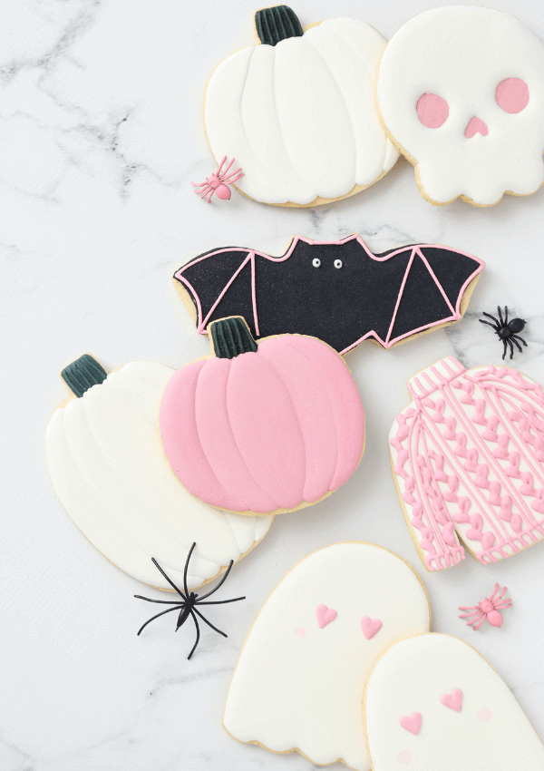 50+ Ultra Cute Pink Halloween Home Decor!