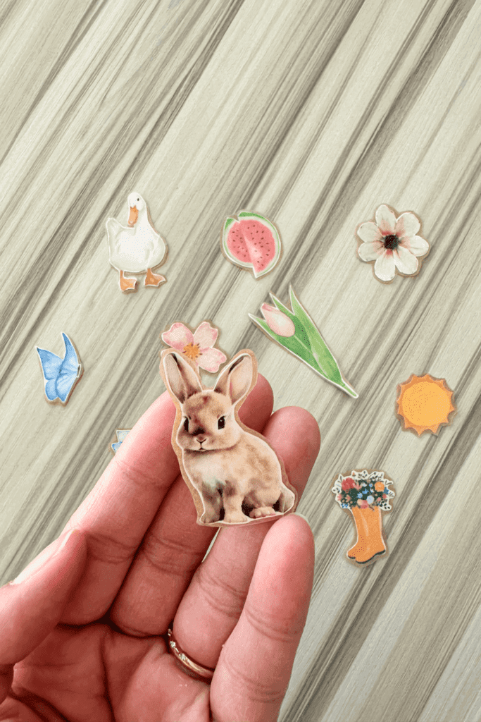 DIY Easy Spring Stickers - Featured Blog Pin 1 - Lynn Mumbing Mejia